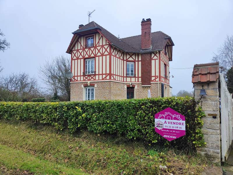 deux maisons HARAS DU PIN  AVEC HECTARES