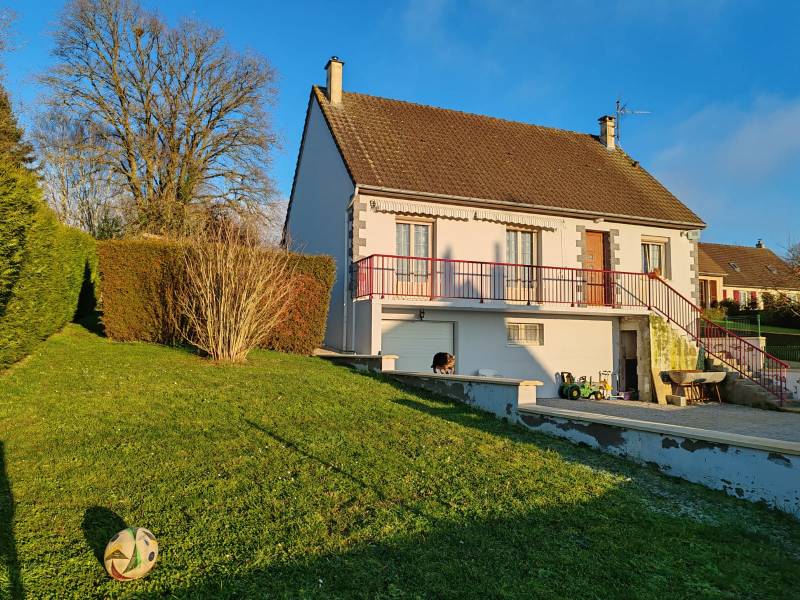 Maison sans travaux 61230 GACE calme avec vue sur la campagne 