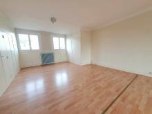 Appartement F4 à vendre avec parking ARGENTAN Centre-ville, proche de la gare 